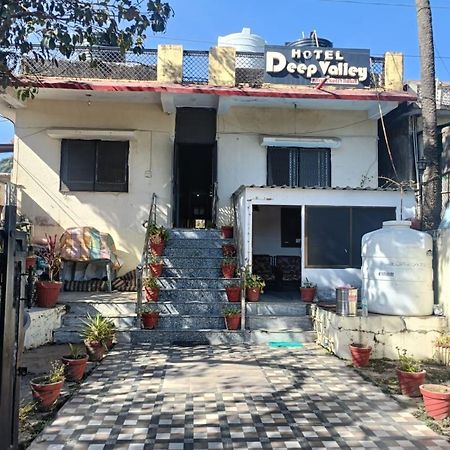 Hotel Deep Valley Monte Abu Exterior foto