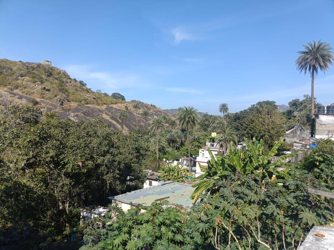 Hotel Deep Valley Monte Abu Exterior foto